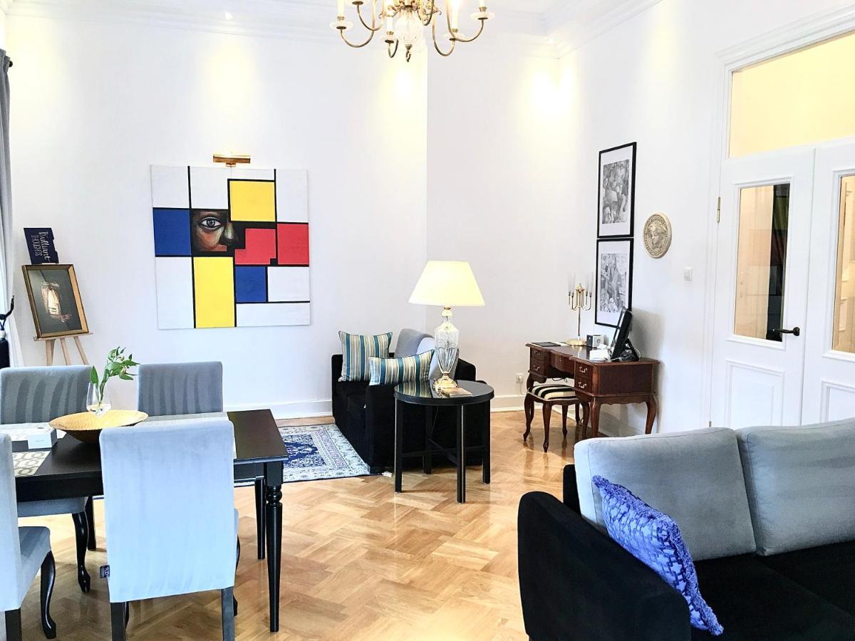 Luxury Suites & Apartments Mondrian Market Square II 바르샤바 외부 사진