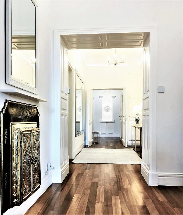 Luxury Suites & Apartments Mondrian Market Square II 바르샤바 외부 사진