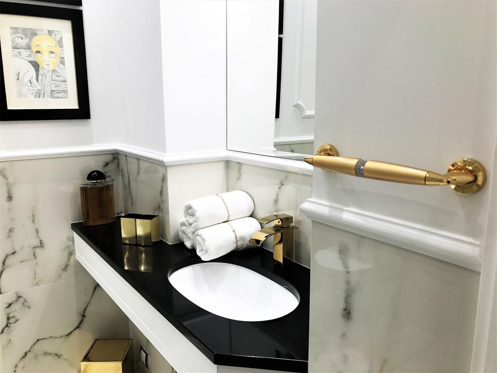 Luxury Suites & Apartments Mondrian Market Square II 바르샤바 외부 사진